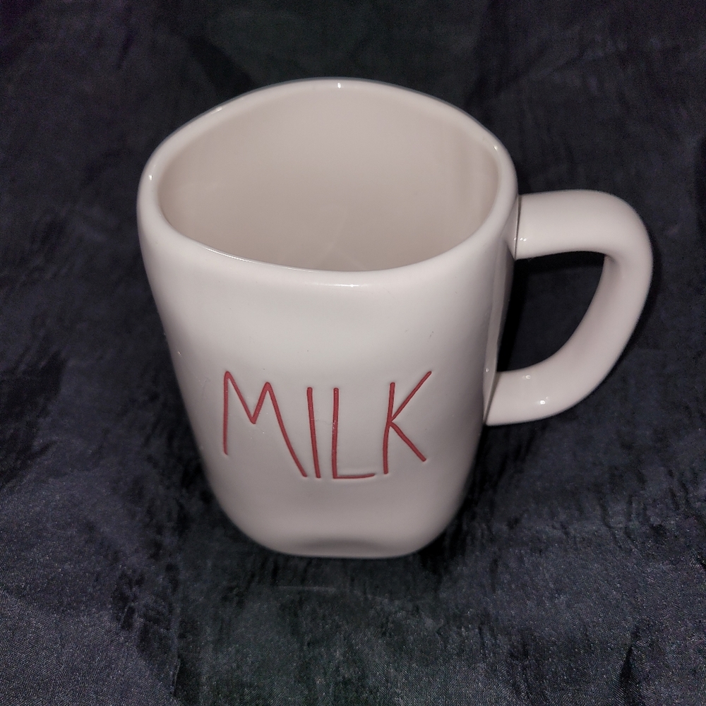 Excellent Condition Rae Dunn Coffee Cup~Mug~Red Milk~Christmas~Santa Cup